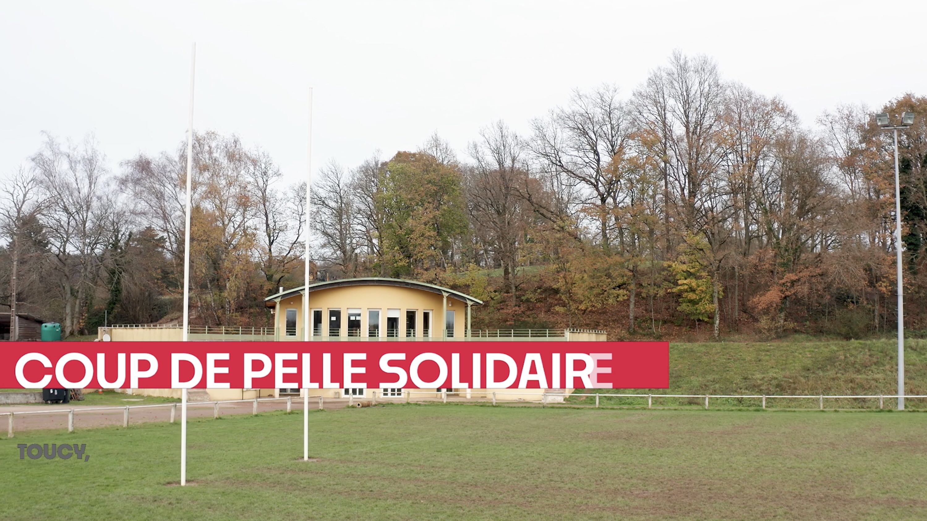 Toucy : premier "Coup de Pelle" pour le futur terrain d’entraînement de rugby